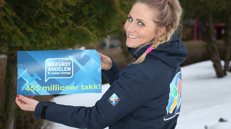 NY REKORD: Anne Helseth har ansvaret for Grasrotandelen i Norsk Tipping. Foto: Lars Hulleberg, Norsk Tipping