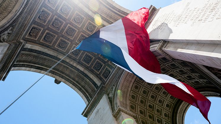 DEST_FRANCE_PARIS_ARC_DE_TRIOMPHE_BASTILLE_DAY_FRENCH_FLAG_GettyImages-158918434 copy_Universal_Within usage period_99230.jpg