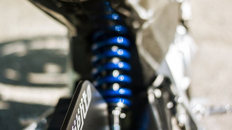 BMW Motorrad Concept 9cento-3