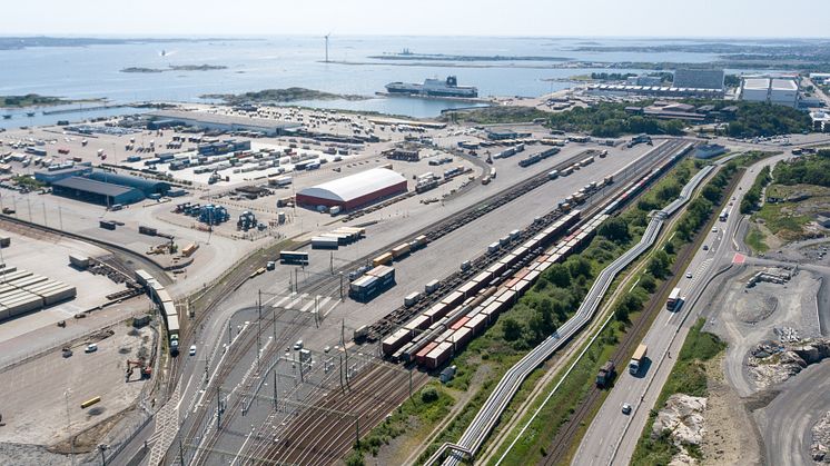 Arken kombiterminal har högre kapacitet än den gamla terminalen, ligger närmare industrin och har en bättre anpassad väginfrastruktur till och från terminalen. Bild: Göteborgs Hamn AB.