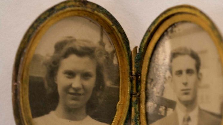 Couple in a locket.jpg