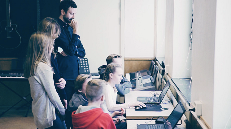Programmeringsutbildning för unga intar Linköping