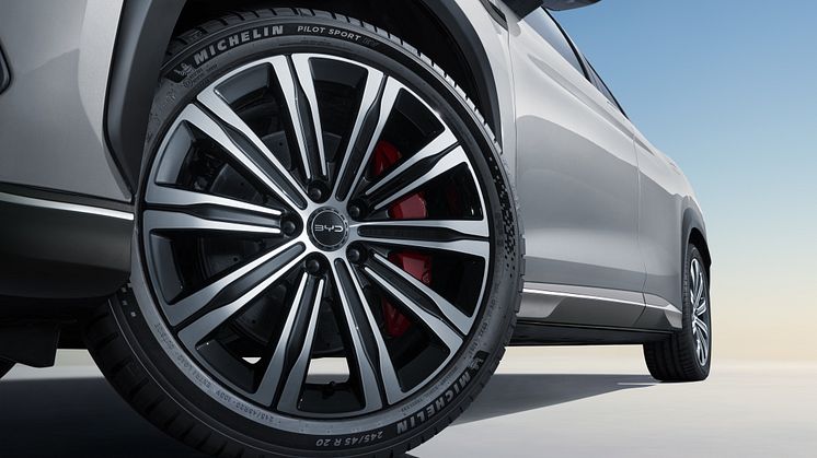 10、SEALION 7_LHD_Exterior_Wheel_download.jpg
