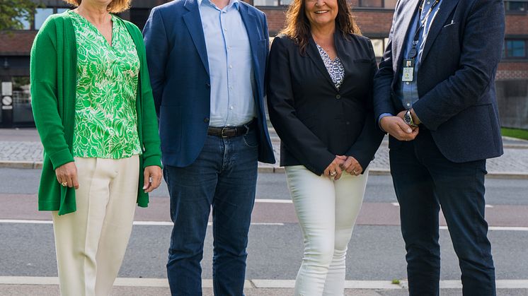 Fra venstre: Mona Vestum, Transformasjonsansvarlig Sporveien, Jahn-Fredrik Sjøvik, kundeansvarlig Sopra Steria, Ann-Kristin Skarbøvik, direktør for transportsektoren Sopra Steria og Bjørn Sandvik, IT-direktør Sporveien.