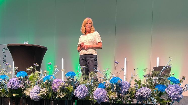 Jenny Westin, statistikansvarig på Avfall Sverige, berättade om att Avfall Sverige har 23 projekt igång och gjort tio rapporter/vägledningar som ska underlätta arbetet för kommunerna gällande avfallshanteringen. Bild: Kim Hall