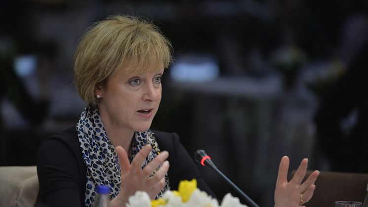 Fiona Wilkinson la dezbaterea "Strategii noi de plăţi într-o lume post-reglementare" 