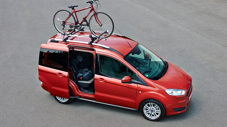 Täysin uudessa Ford Tourneo Courierissa yhdistyvät luokkansa paras polttoainetaloudellisuus, tilavuus sekä edistykselliset turvaominaisuudet
