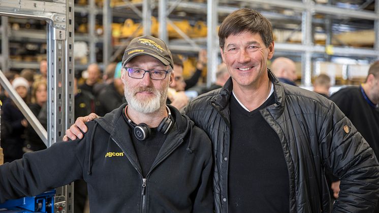 Anders Jonsson, monteringsansvarlig på Engcons fabrikker i Strömsund,  og  Stig Engström, Engcons grundlægger. 