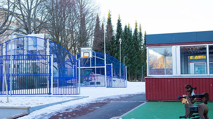 Barnens verbjakt blev inspiration till ny skolgård