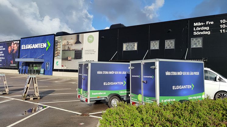 Elgiganten i Sverige har inlett ett nytt samarbete och nu med företaget Freetrailer. Nu kan elektronikjättens kunder ta ett gratis lånesläp för hemtransport av inköpta varor. Foto: PR.