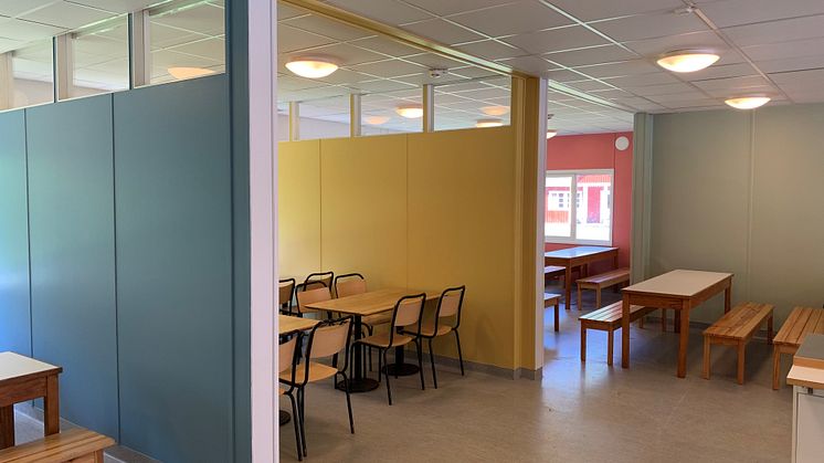 Ny färg och nya kulörer i matsalen hos Stiftelsen Malmö Sommargårdar