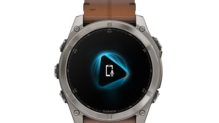 010-02905-40_03_Fenix8_51_HR_Titanium_Leather_Front_0014_fenix8_voice_assistant_still.png