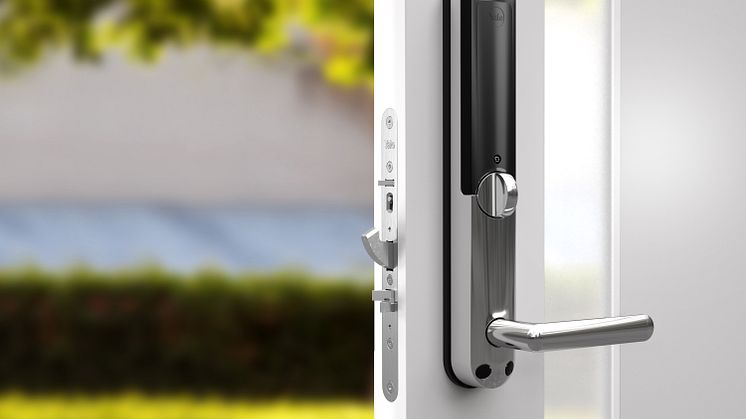 Yale_Doorman_L3_Environment_3x_ChromeOnWhite