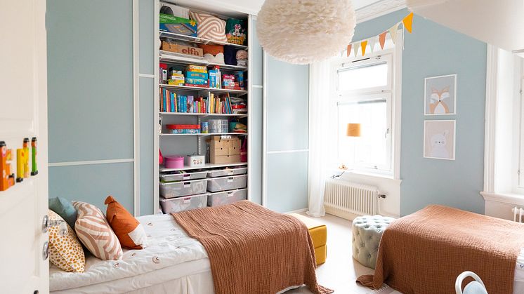 Elfa_childrens_room_wardrobe