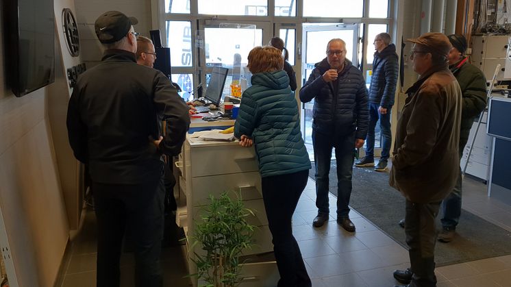Kön för att boka service växte. Det löste Gustafsson bil genom att öppna upp ytterligare en bokningsstation.