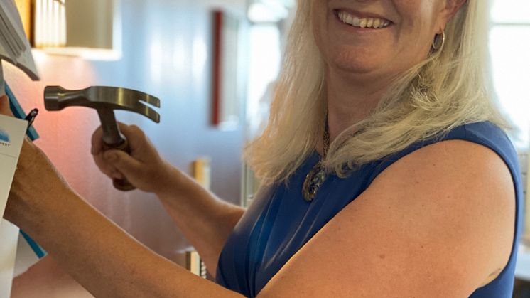 Ritva Rosenbäcks färska doktorsavhandling handlar om hur olika delar av vården hanterade Covid-19-pandemin. Foto: Högskolan Väst