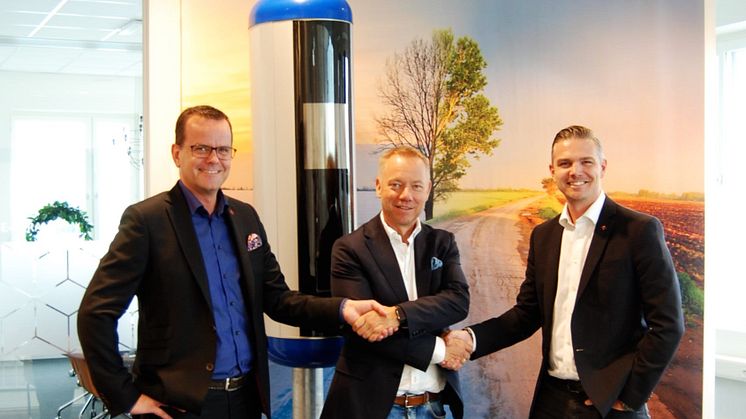 (From left to right) Risto Kesti, Deputy CEO, Sigma Technology MID AB. Johan Frilund, EVP Corporate Development, Sensys Gatso Group AB. Mikael Karlsson, CEO Sigma Technology MID AB