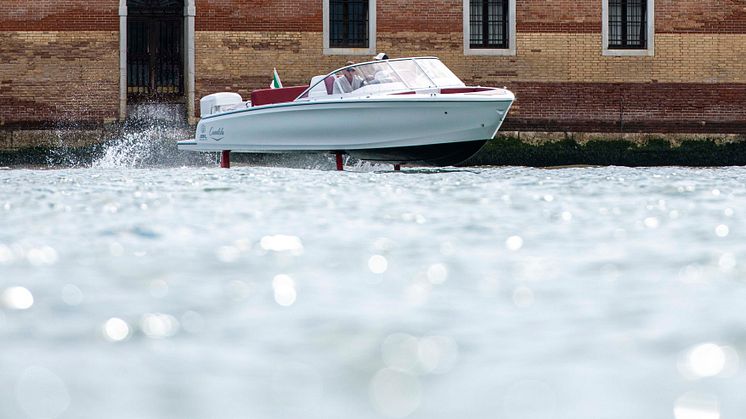 Candela C-7 in Venice