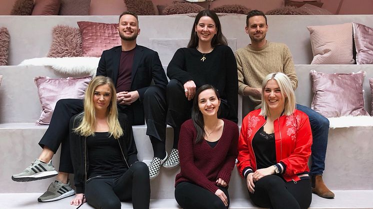 Från vänster i bild: Bill Hall, Rebecca Ledel, Henrik Gustafsson, Alexandra Borg, Victoria Lidvall och Johanna Karlström.