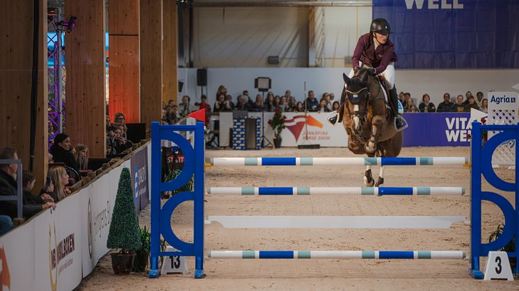 Emma Emanuelsson, Jump Club Ridsportförening – Ladina PS