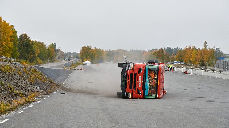 Fahrerhäuser von Scania sind besonders sicher, dank "Schwedentest". 