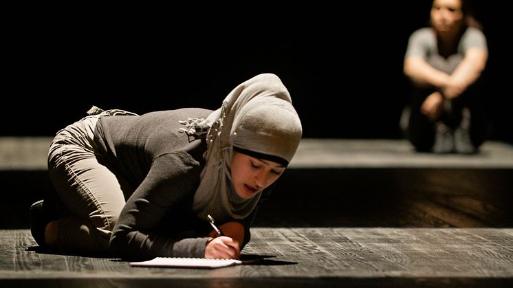 STORA TEATERN öppnar upp sitt hjärta med TROTAGNINGAR och presenterar RESIDENSKONSTNÄRER i Kristallen