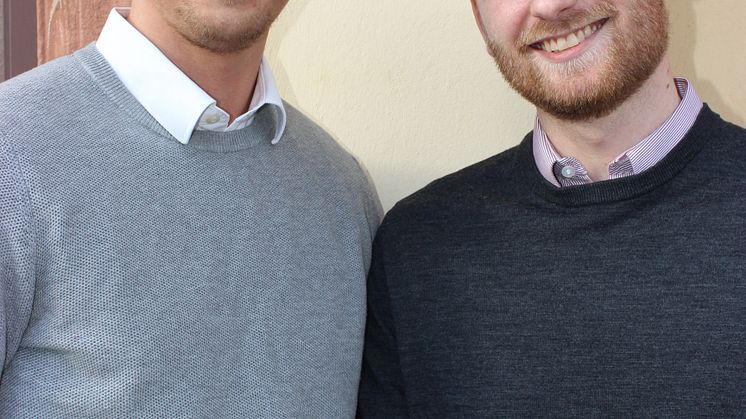 Emil Svensson och Jacob Lundberg har med sin idé om en enklare och säkrare betalningslösning för begagnatmarknaden antagits till inkubatorprogrammet.