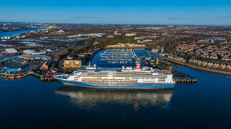 Borealis in the Tyne - Credit Dave Bell, Port of Tyne.jpg
