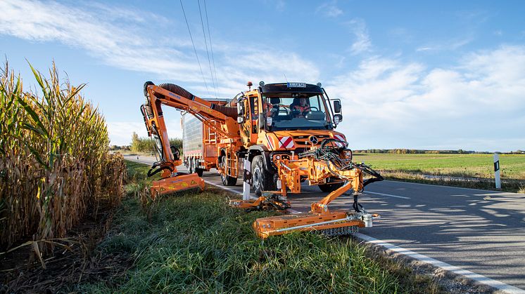 Unimog med tre klippaggregat
