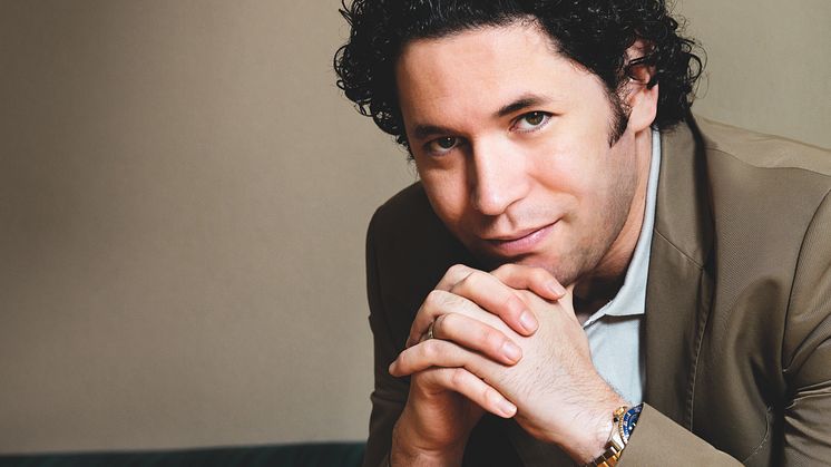 Gustavo Dudamel_portrait-library.jpg