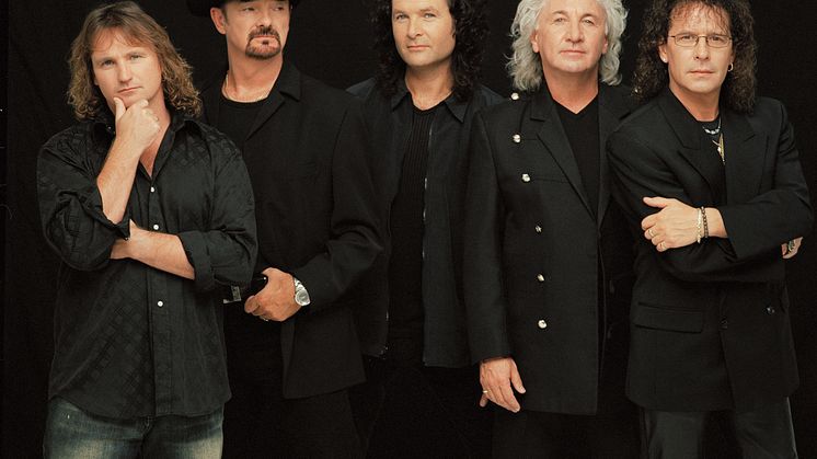 SVERIGEPREMIÄR FÖR LEGENDARISKA SMOKIE ”THE GOLDEN HITS TOUR” TURNÈN GÄSTAR 18 ORTER, EXTRAKONSERTER ÄR INSATTA!