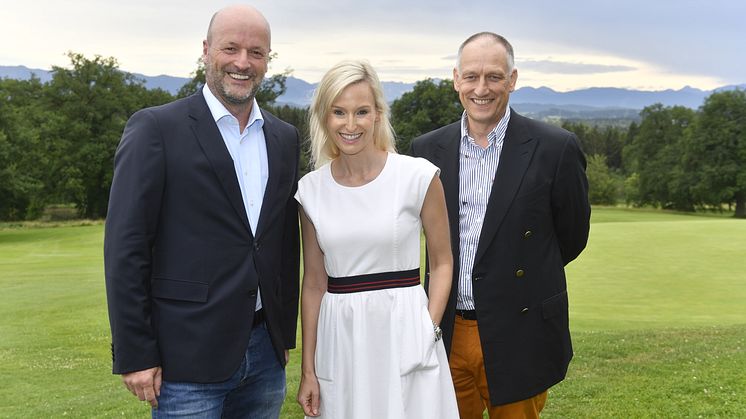Golf-Benefizturnier der Stadtsparkasse München zu Gunsten der Deutschen Stiftung Kinderdermatologie. Von li.: Ralf Fleischer, Prinzessin Tatjana von Bayern, Prinz Wolfgang von Bayern
