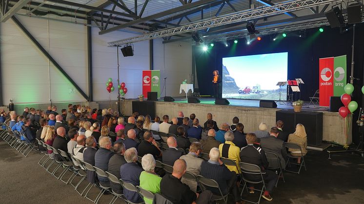 Konsernsjef Tone Wille foretok den offisielle åpningen av Posten og Brings Logistikksenter Trondheim. 