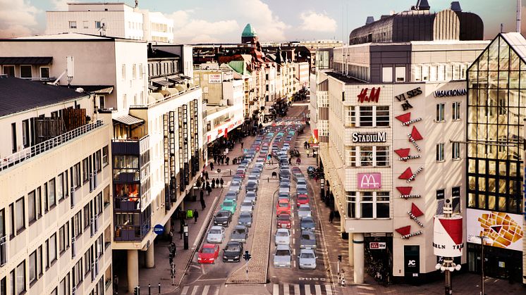 100 bilar på Södra Förstadsgatan