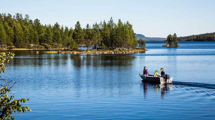 Sommaräventyr på Lofssjön