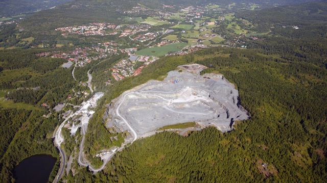 Flyfoto - Franzefoss Pukk AS, avd. Steinskogen, Bærums verk