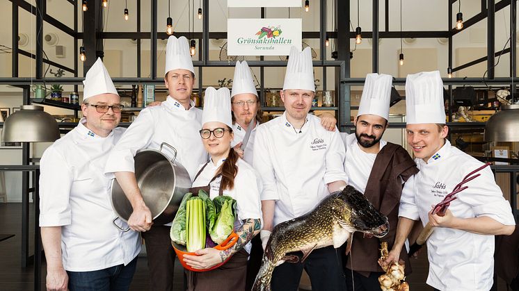 Team Sabis med Roger Carlsson, Marcus Ekman (driftschef Sabis restauranger), Verena Kemena, Fred Wilhelmson, Andreas Österberg, Chris Karipidis och Jens Paulsson. Till vardags köksmästare och kockar på Sabis restauranger och hotell.
