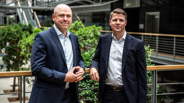 Mark Porter (Left), Ørsted and Søren Karas (Right) ESVAGT