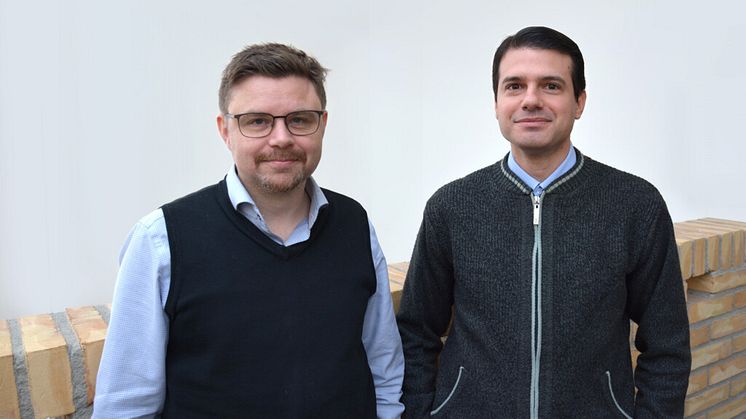 Daniel Larsson, docent i sociologi, studierektor och Hernan Mondani, docent i sociologi med inriktning mot kriminologi. Båda vid Sociologiska institutionen, Umeå universitet. Bild: Ulrika Sahlén