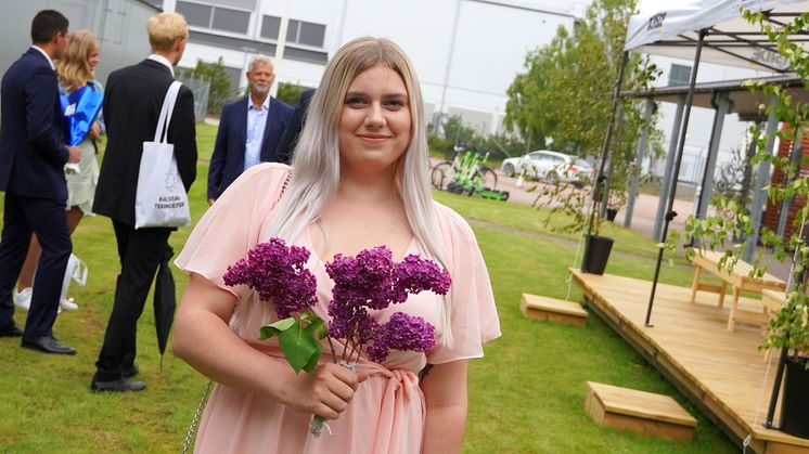 Gymnasieingenjören Emelie Karlsson som gick TE4 profilen Produktionsteknik – Produktion och automation.