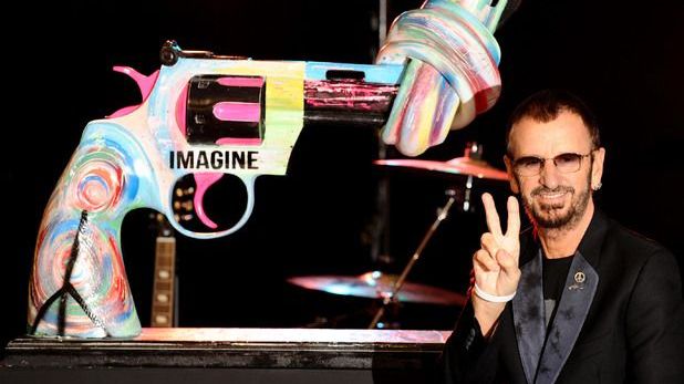 Ringo and the Knotted Gun (2)