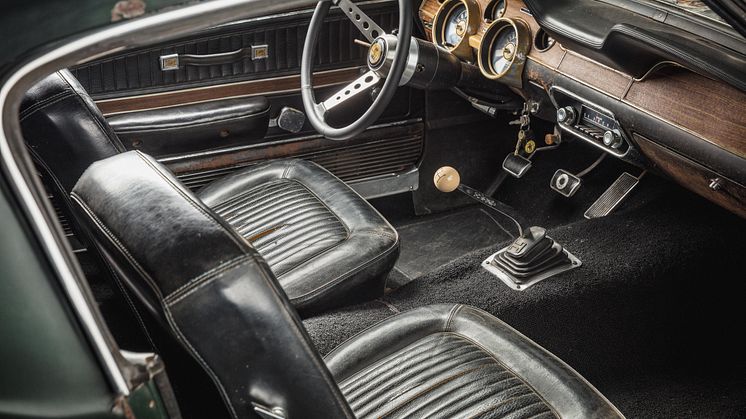 Original-1968-Mustang-Bullitt-interior-2