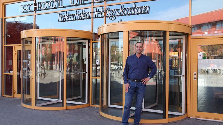 Amir Mousavian läser en Masterutbildning i Product Development and Materials Engineering på Tekniska Högskolan i Jönköping.