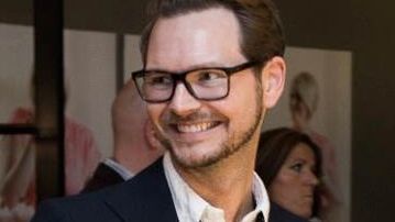 Knut Olav Knutsen (37) stakk av med tittelen Årets brillemodell i 2018. Foto: Privat