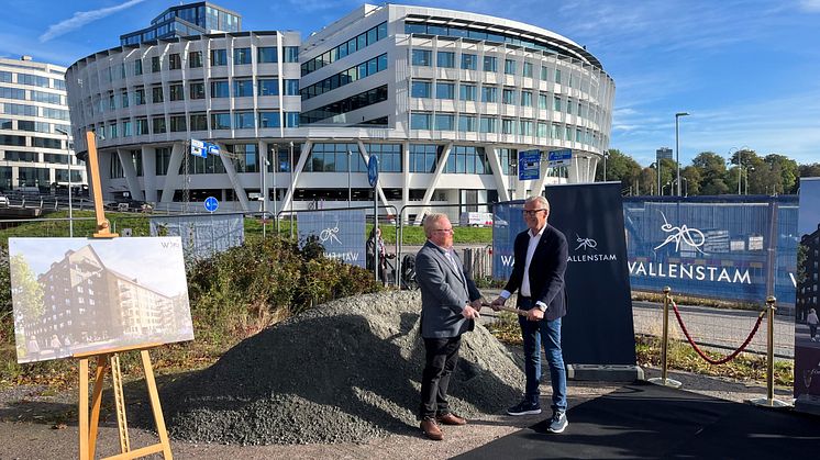 119 lägenheter alldeles i närheten av Mölndals Galleria påbörjades officiellt idag när Mölndals kommunstyrelses ordförande Stefan Gustafsson tillsammans med Hans Wallenstam invigde byggnationen av projektet.