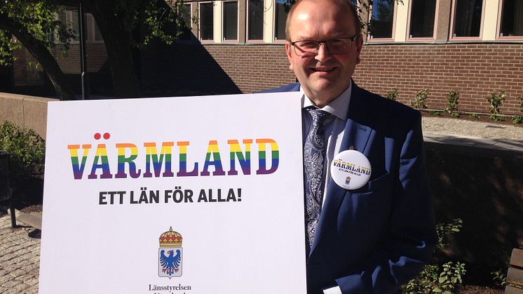 Träffa landshövding Kenneth Johansson på Prideparaden 10 september.