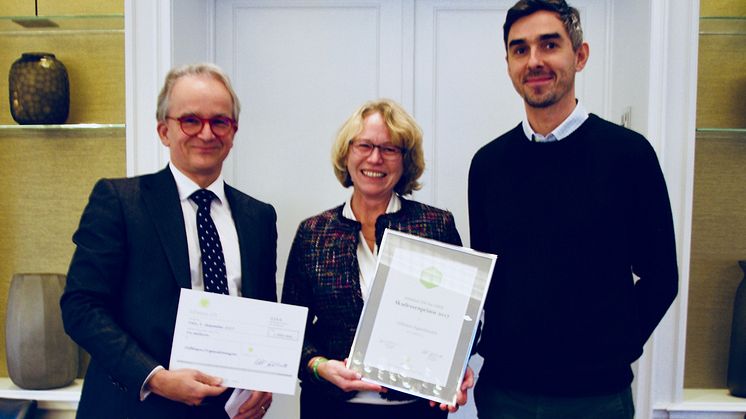 Fra venstre: Oddbjørn Sørmoen, Hege Lundin Kuhle og Aleksander Sekowski FOTO: Stiftelsen UNI