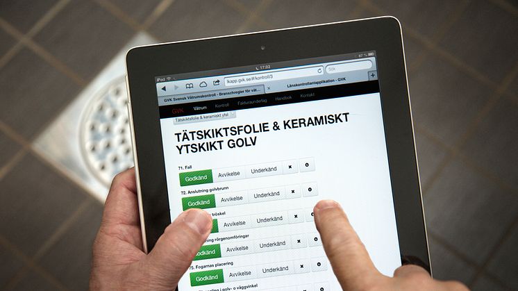 Med iPad i badrummet 