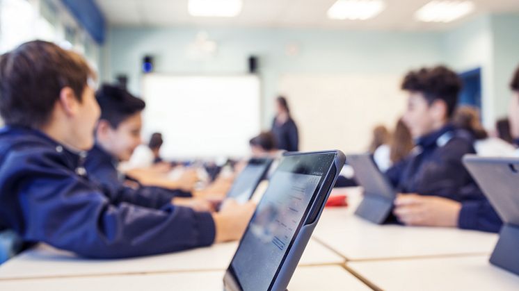 Branschorganisationen för utbildningsteknologi, Swedish Edtech Industry, lanserar Att välja och värdera digitala lärresurser som ett stöd för lärare.