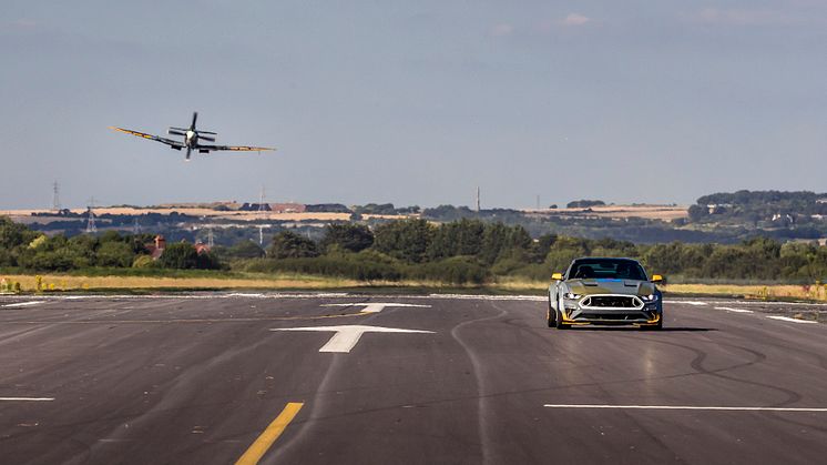 0865_DG_Mustang_Spitfire